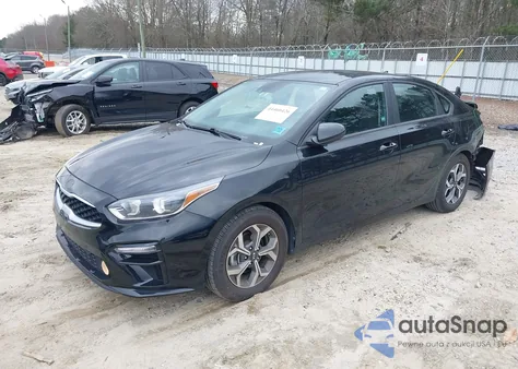 2021 Kia Forte Lxs z USA, uszkodzony, nr VIN 3KPF24AD0ME339478